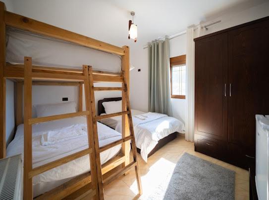 Vila Shen Maria Hotel Voskopojë Exterior foto