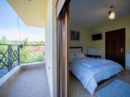 Vila Shen Maria Hotel Voskopojë Exterior foto